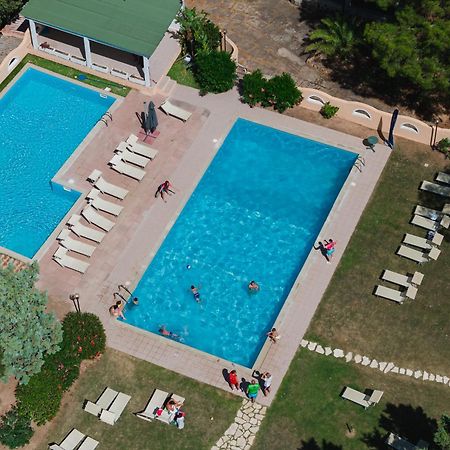 Amareclub Rocca Dorada Hotel Santa Margherita di Pula Kültér fotó